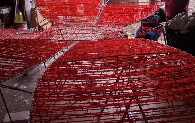 São Miguel do Oeste inicia instalação da decoração natalina para o Natal 2026