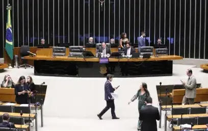 Com apoio de Hugo, CCJ vota hoje PEC que prevê o fim da escala 6x1