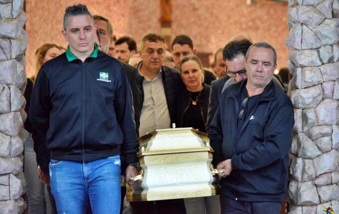 Irmãs mortas em acidente na BR-163 são sepultadas em SMO