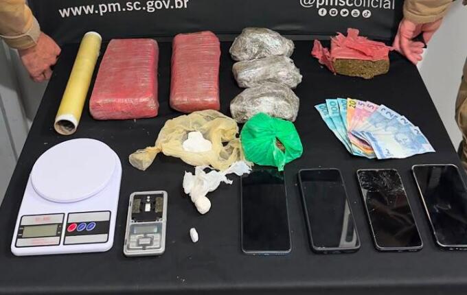 Polícia Militar prende sete e apreende drogas em São Miguel do Oeste e São José do Cedro