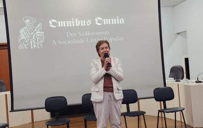 Autores lançam livro sobre colonização alemã no Extremo Oeste