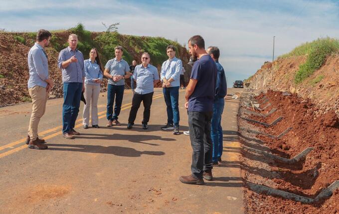 TCE/SC capacita municípios do Oeste para fiscalizar obras de asfalto
