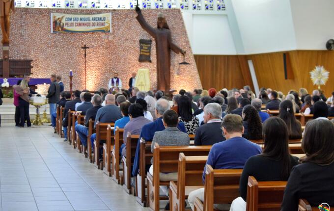 Irmãs mortas em acidente na BR-163 são sepultadas em SMO