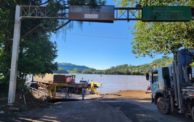 Balsa retoma travessia entre Itapiranga e Barra do Guarita