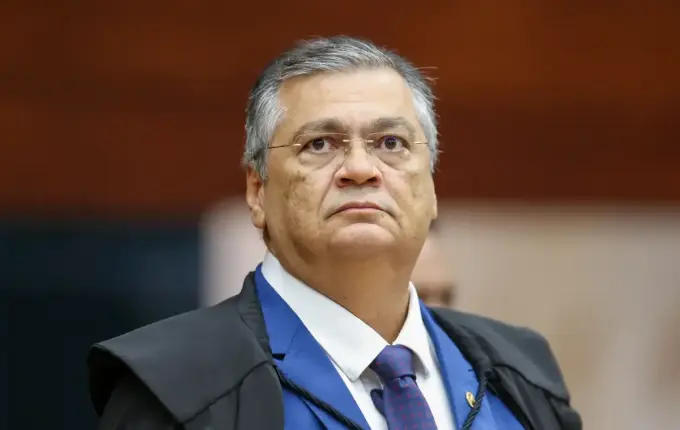 Dino pede vista e suspende julgamento sobre eleições no RJ; placar é de 1x1