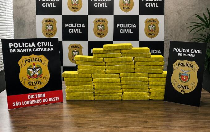 Polícia prende dupla com quase 30 quilos de maconha durante abordagem na SC-157