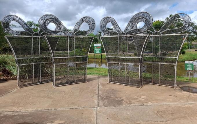 São Miguel do Oeste inicia instalação da decoração natalina para o Natal 2026