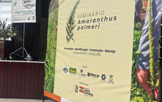 Campo Erê reúne especialistas em seminário sobre combate ao caruru gigante