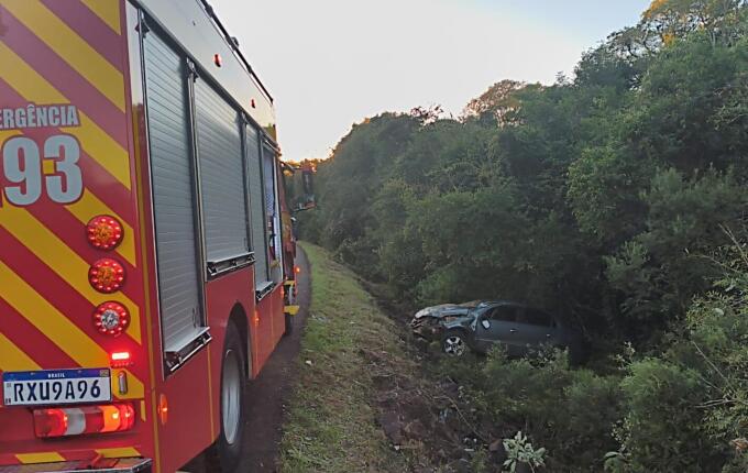 Capotamento na BR-280 deixa mulher inconsciente em Dionísio Cerqueira