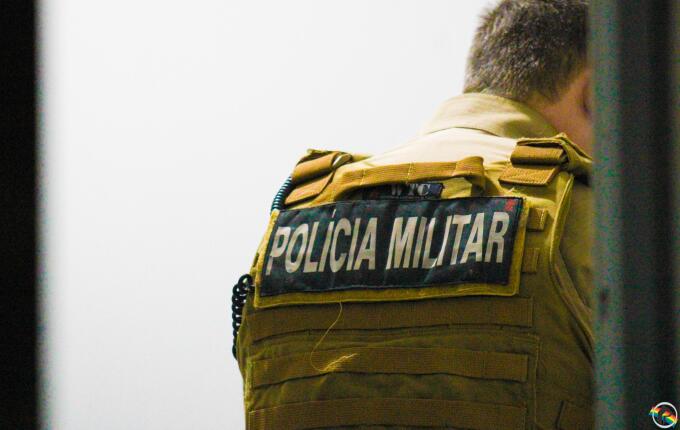 Mulher é presa em SMOeste após deixar três filhos menores sozinhos em casa