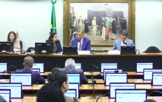 CCJ da Câmara vota nesta terça redução da maioridade penal de 18 para 16 anos