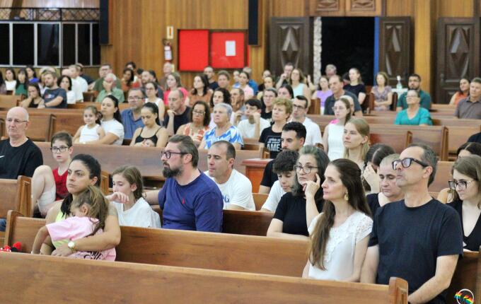 Missa de Lava-Pés abre celebrações do Tríduo Pascal em São Miguel do Oeste