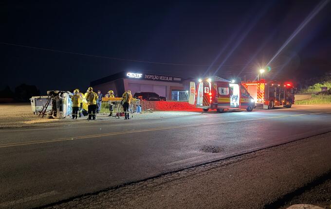 Acidente na BR-163 deixa motorista ferido em São Miguel do Oeste