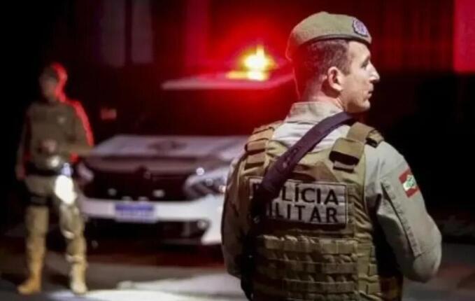 PM apreende medicamento para emagrecimento e prende dois homens em SMO