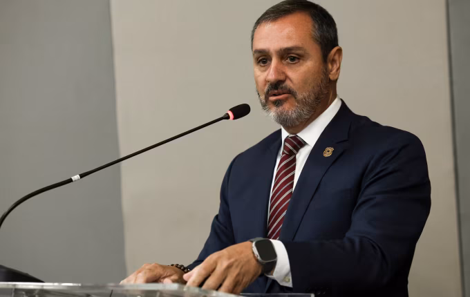 STF forma maioria para manter afastamento de Andrei Rodrigues da PF