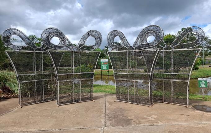 São Miguel do Oeste inicia instalação da decoração natalina para o Natal 2026