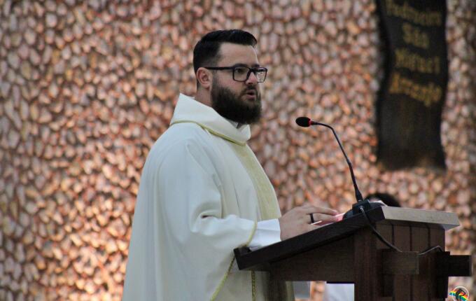 Missa de Lava-Pés abre celebrações do Tríduo Pascal em São Miguel do Oeste