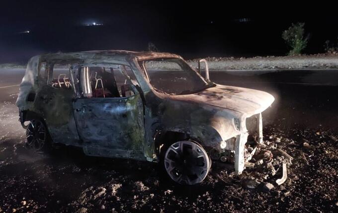 Veículo é destruído por incêndio na SC-283, em Caibi