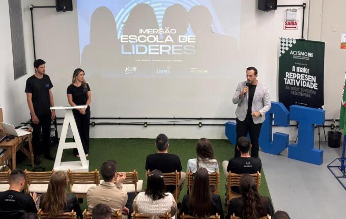 JCI e ACISMO lançam Escola de Líderes 2026 em São Miguel do Oeste