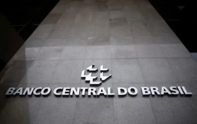 Inadimplência atinge 5% e bate recorde em agosto, aponta Banco Central