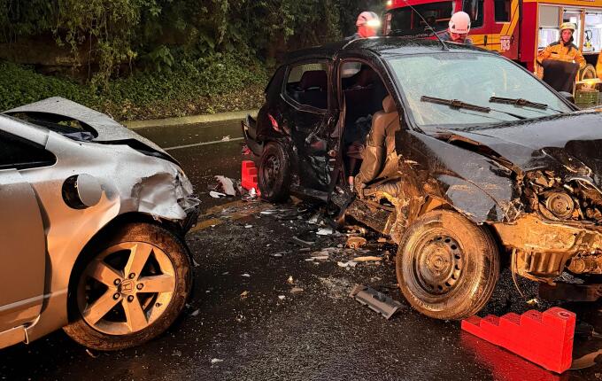 Colisão entre três veículos deixa uma pessoa morta e três feridas na BR-282, em Cordilheira Alta