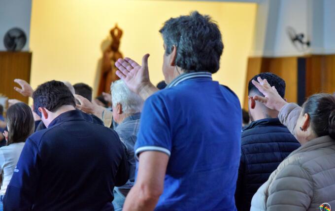 Irmãs mortas em acidente na BR-163 são sepultadas em SMO