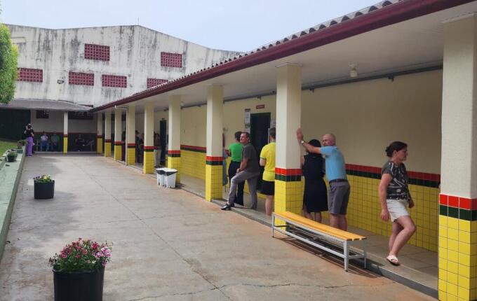 Votação em São João do Oeste é tranquila na tarde deste domingo