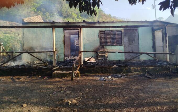 Incêndio atinge residência no interior de Maravilha