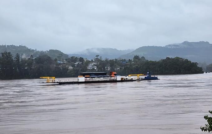 Cheia do Rio Uruguai gera alerta para travessia entre Itapiranga e Barra do Guarita