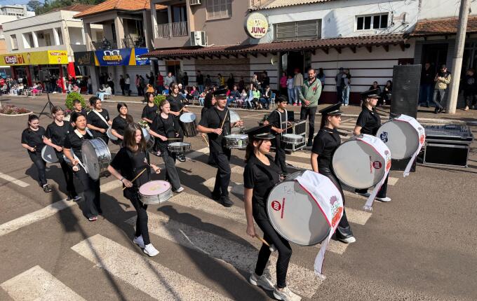 Semana da Pátria tem participação ativa da fanfarra em Itapiranga