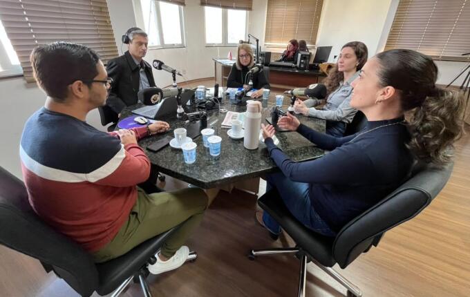 Peperi Debates discute impactos do uso das telas no desenvolvimento de crianças e adolescentes