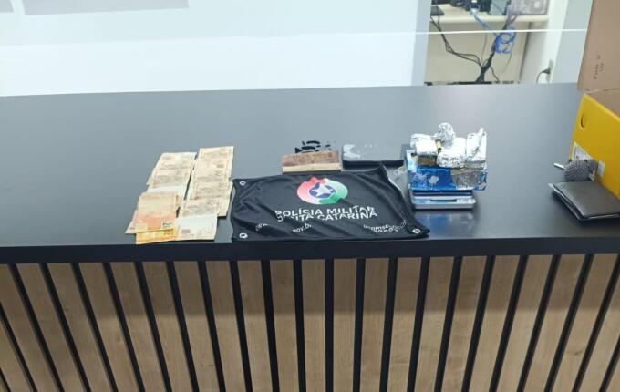 Homem é preso por tráfico de drogas com mais de meio quilo de maconha em São José do Cedro
