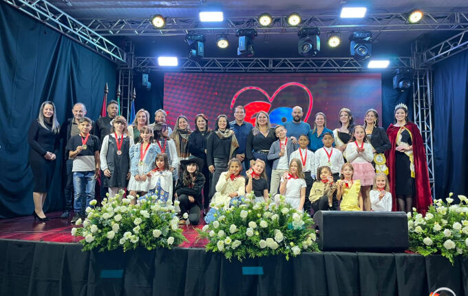 Festerê 2026 reúne talentos e define classificados para a grande final municipal em Campo Erê