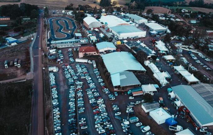 CCO da Faismo discute construção de novo pavilhão para a feira de 2027