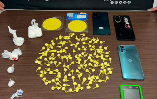 Casal é preso com 155 porções de cocaína em Pinhalzinho