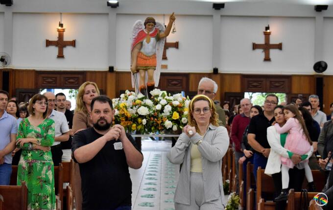 São Miguel Arcanjo é celebrado com missa em São Miguel do Oeste