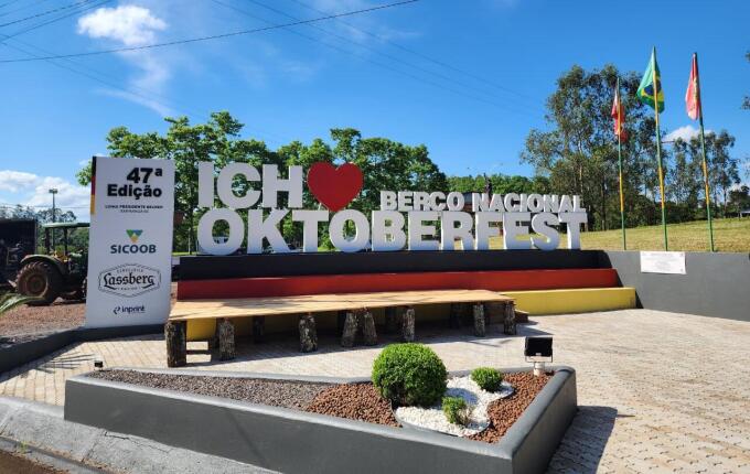 Presidente Becker finaliza preparativos para abertura da Oktoberfest