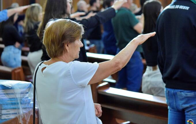 Irmãs mortas em acidente na BR-163 são sepultadas em SMO