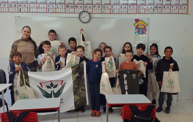 Polícia Militar Ambiental inicia atividades em três escolas de Itapiranga