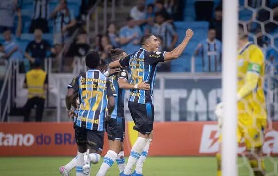 Grêmio vence Confiança e abre vantagem na quinta fase da Copa do Brasil