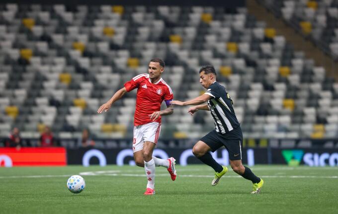 Atlético vence e mantém Inter na zona de rebaixamento