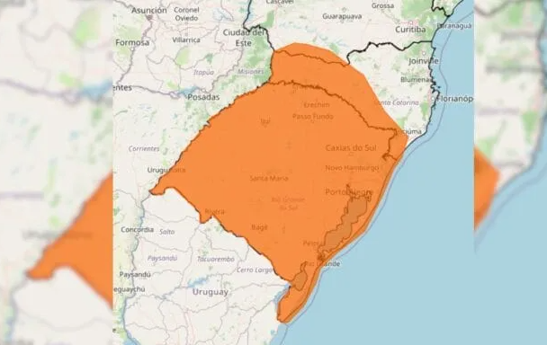 Inmet alerta para temporais, granizo e ventos de até 100 km/h em SC