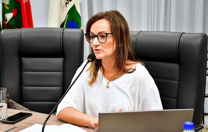 Cris Zanatta pede volta de agendamento de consultas por agentes de saúde nas UBSs