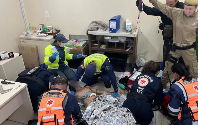 Estudante é esfaqueado dentro de escola em Chapecó e sofre parada cardiorrespiratória