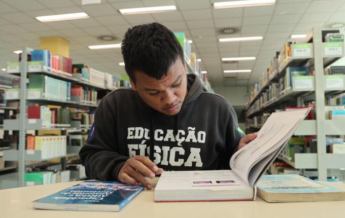 Governo de SC antecipa renovação do Universidade Gratuita e orienta estudantes sobre novas regras