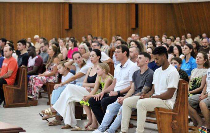 Missa de Lava-Pés abre celebrações do Tríduo Pascal em São Miguel do Oeste