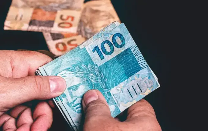 STJ vai decidir decidir se salário pode ser penhorado para pagar dívida