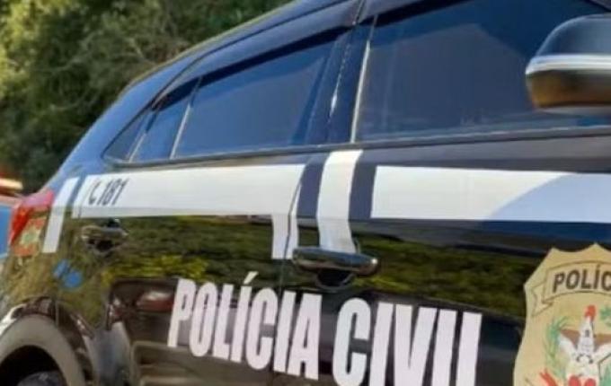 Irmãos são presos suspeitos de matar o pai com facão após briga por serviço em SC