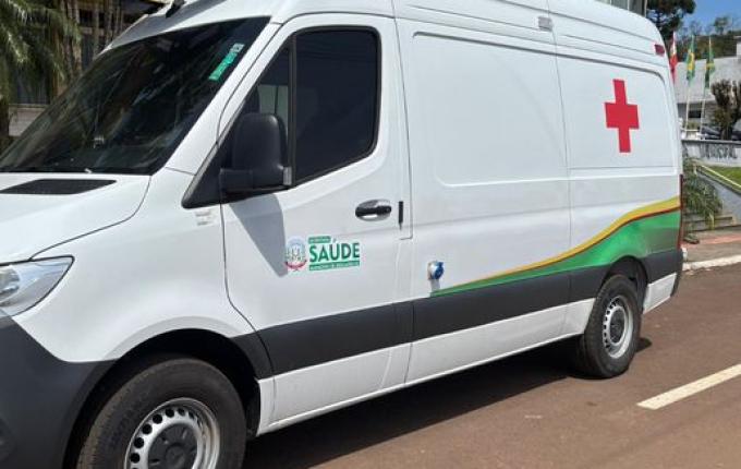 Secretaria de Saúde de Descanso recebe nova ambulância