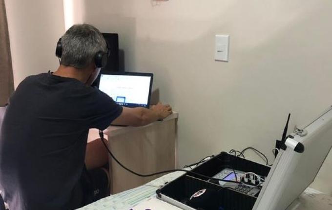 CORONAVÍRUS: Peperi instala estúdio na residência de jornalista para teletrabalho